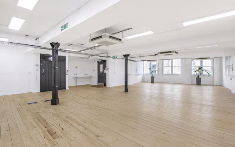 124-128 City Road, Shoreditch, 30 DESKS 124-128 City Road, Shoreditch image 1
