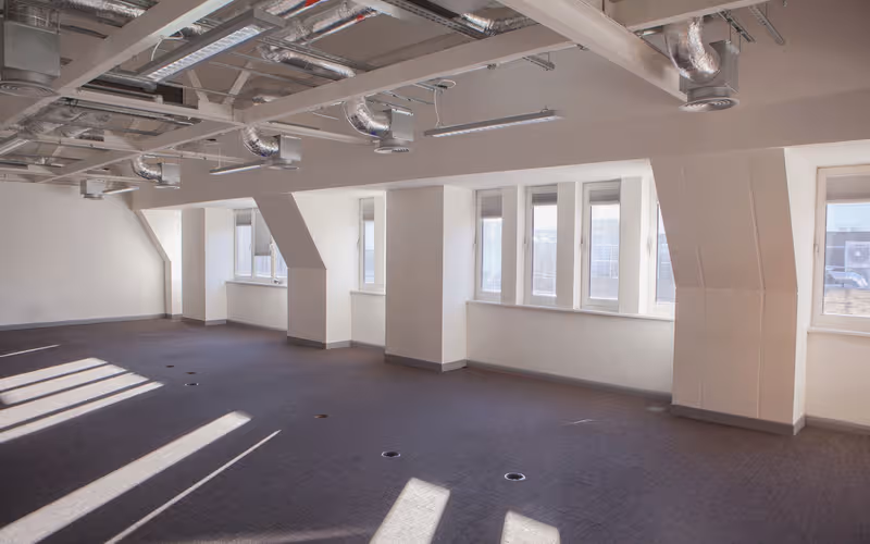 99 Kings Road Chelsea, London, 10 DESKS 99 Kings Road Chelsea, London image 1
