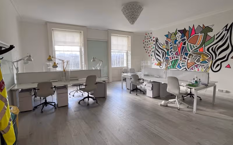13 Merrion Square, Dublin 2 image 1
