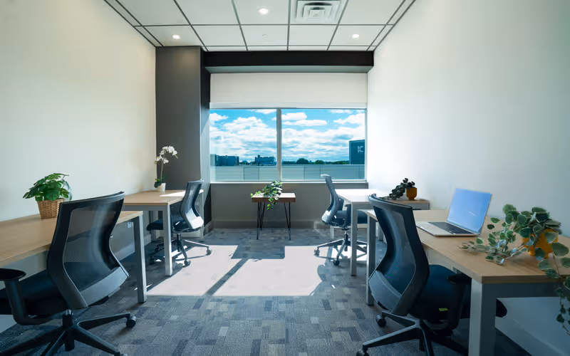 5343 Dundas Street West, Toronto, 10 DESKS 5343 Dundas Street West, Toronto image 1