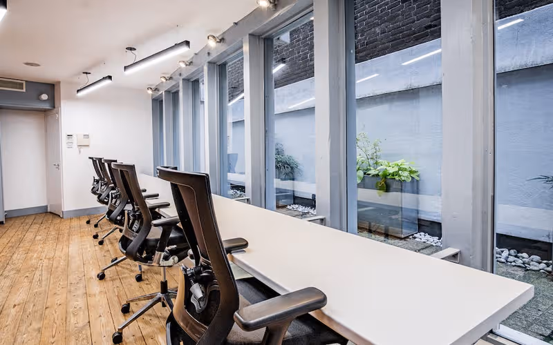 6 St John's Place, Clerkenwell, 12 DESKS 6 St John's Place, Clerkenwell image 1