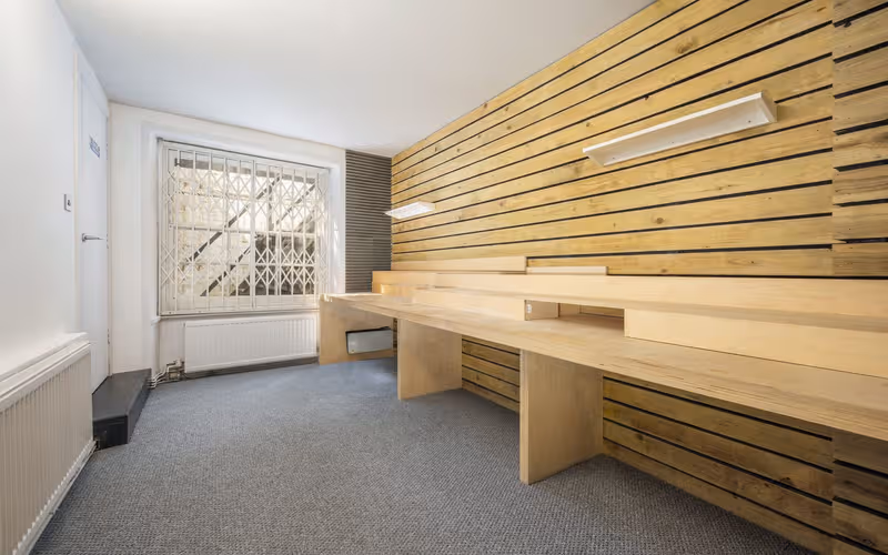 4 & 5a Goodge Place, Fitzrovia, 28 DESKS 4 & 5a Goodge Place, Fitzrovia image 1