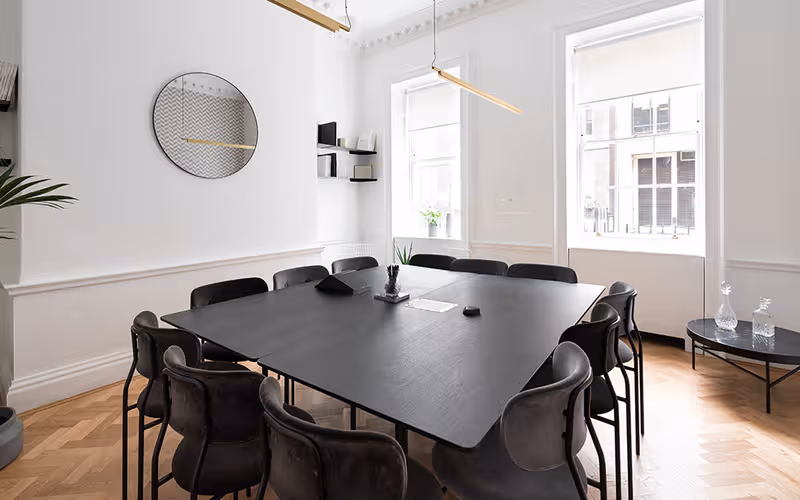 14-15 Southampton Place, Holborn, 20 DESKS 14-15 Southampton Place, Holborn image 1