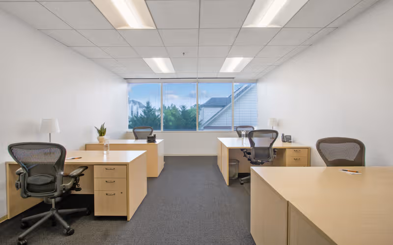 5335 Wisconsin Ave Nw, Washington, 15 DESKS 5335 Wisconsin Ave Nw, Washington image 1