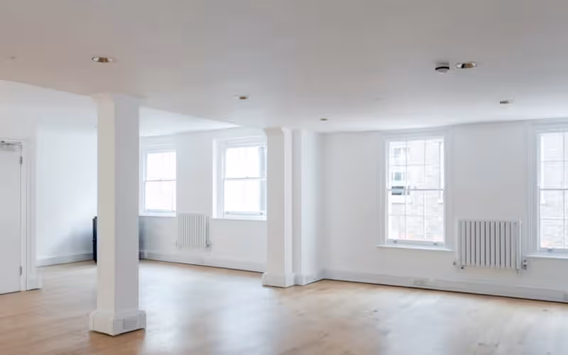 20 Foubert's Pl, Carnaby, 20 DESKS 20 Foubert's Pl, Carnaby image 1