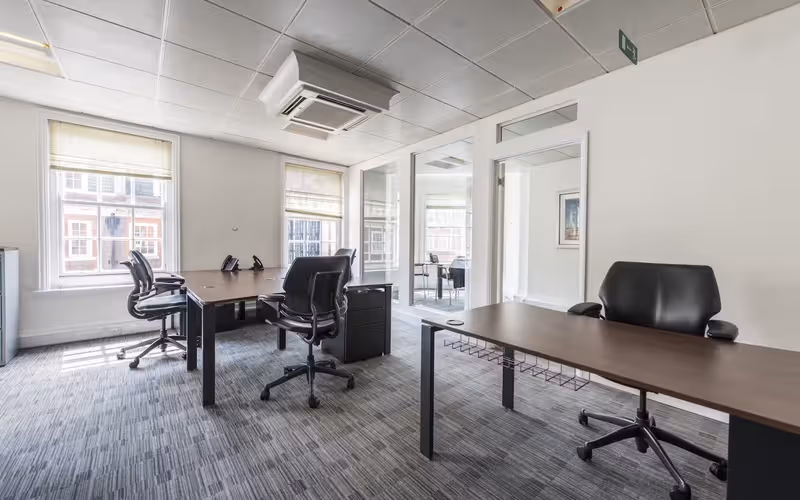 28 Grosvenor Street, Mayfair, 15 DESKS 28 Grosvenor Street, Mayfair image 1