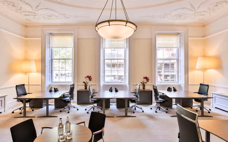 45 Pont St, Chelsea, 18 DESKS 45 Pont St, Chelsea image 1