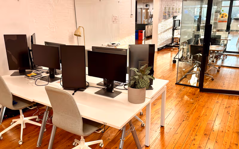 251 Riley Street, Surry Hills, 6 DESKS 251 Riley Street, Surry Hills image 1