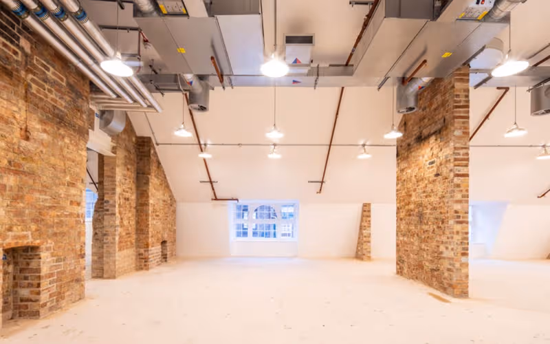 16 Blossom Street, London image 1