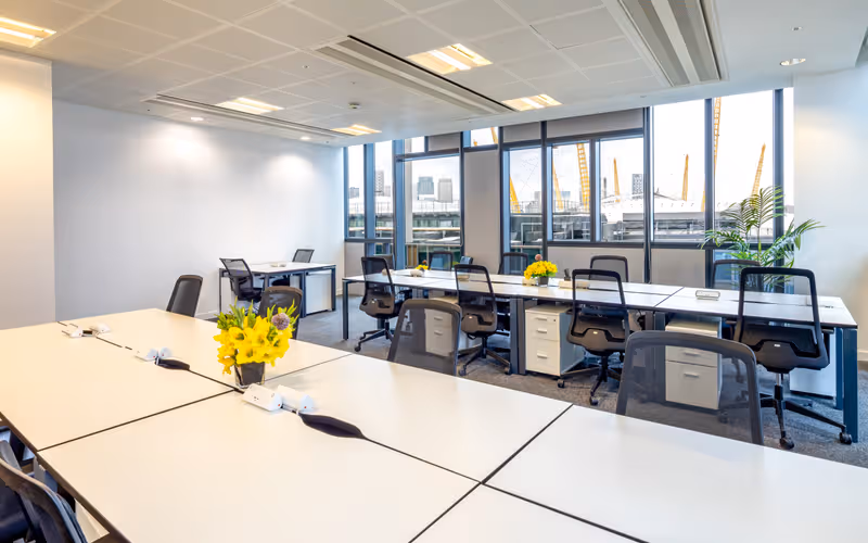 6 Mitre Passage, Greenwich Peninsula, 17 DESKS 6 Mitre Passage, Greenwich Peninsula image 1