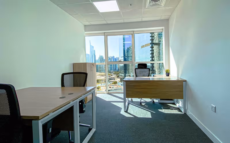 Cluster Y Swiss Tower - Jumeirah Lake Towers, Dubai, 6 DESKS Cluster Y Swiss Tower - Jumeirah Lake Towers, Dubai image 1