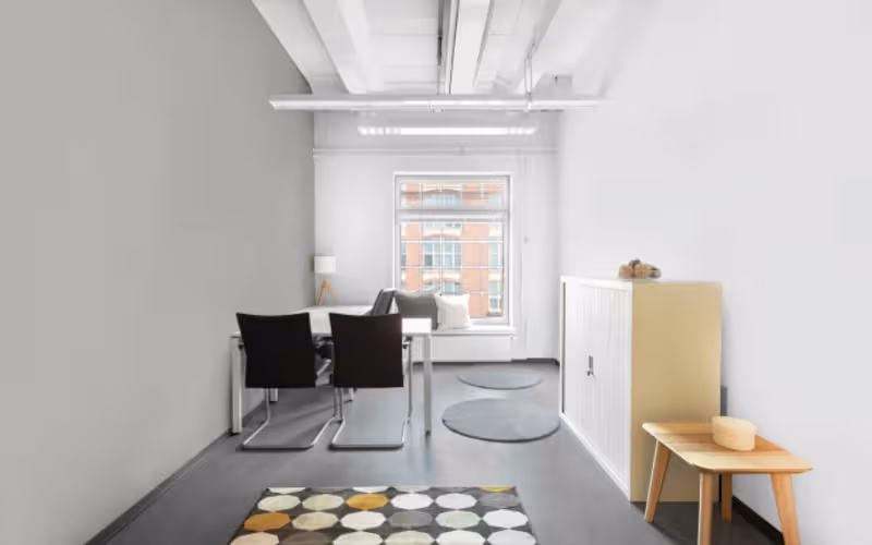 39 Enrique Foster Sur, Santiago, 50 DESKS 39 Enrique Foster Sur, Santiago image 1