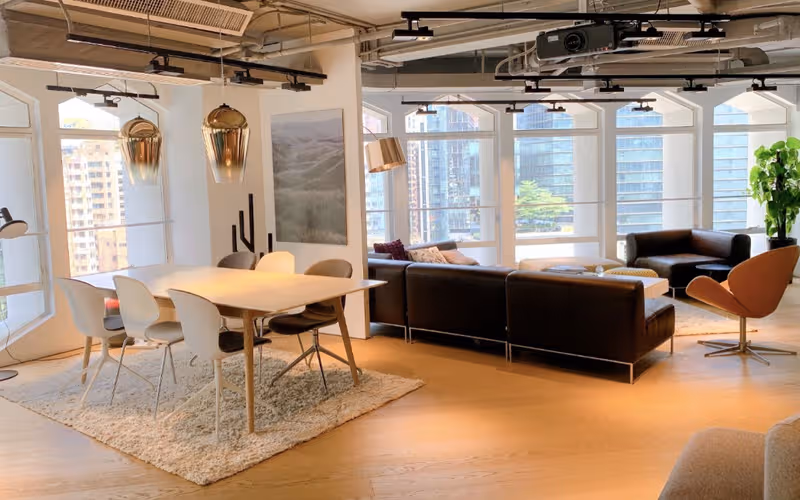 1 Hysan Avenue, Causeway Bay, 2 DESKS 1 Hysan Avenue, Causeway Bay image 1