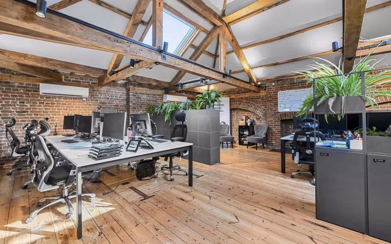 81a Endell Street, London, 40 DESKS 81a Endell Street, London image 1