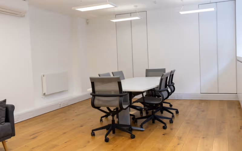 6-8 Emerald Street, Bloomsbury, 12 DESKS 6-8 Emerald Street, Bloomsbury image 1