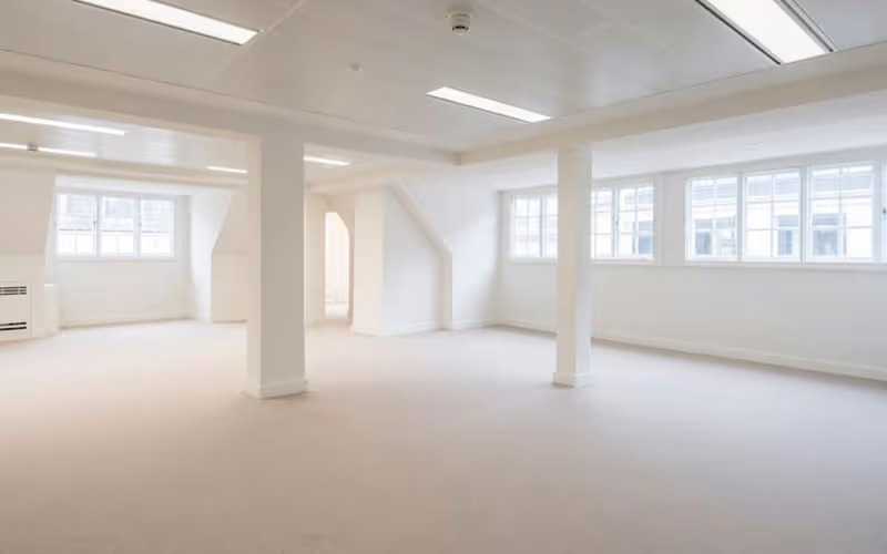 112 Jermyn Street, St James's, 17 DESKS 112 Jermyn Street, St James's image 1