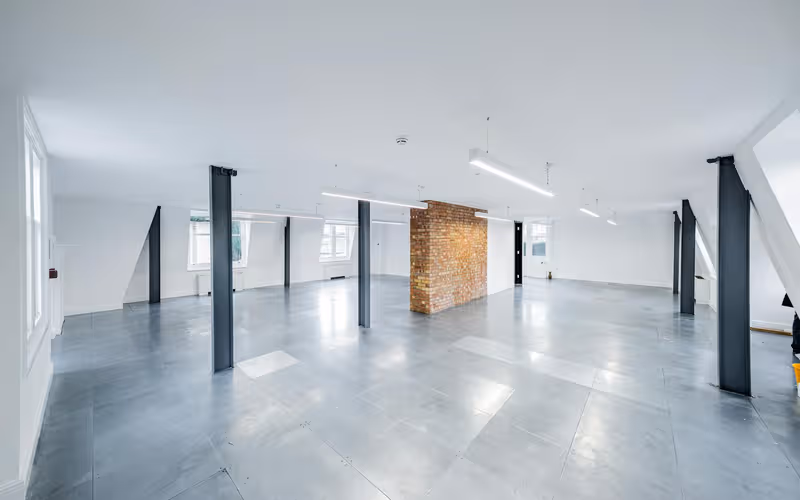 149 London Wall, London, 31 DESKS 149 London Wall, London image 1