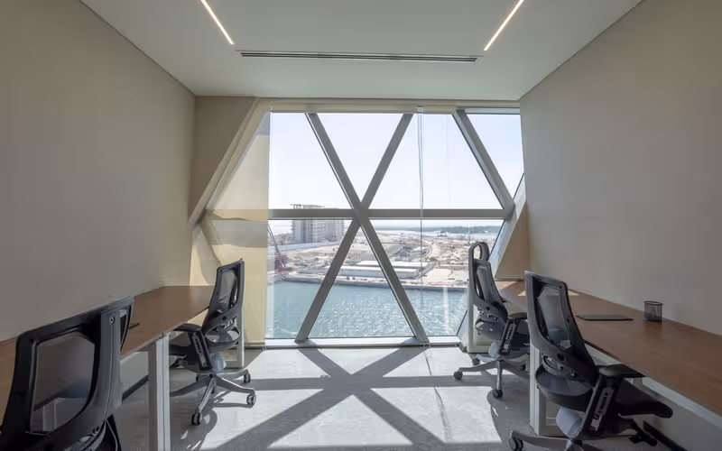 Al Rahah, Abu Dhabi, 5 DESKS Al Rahah, Abu Dhabi image 1
