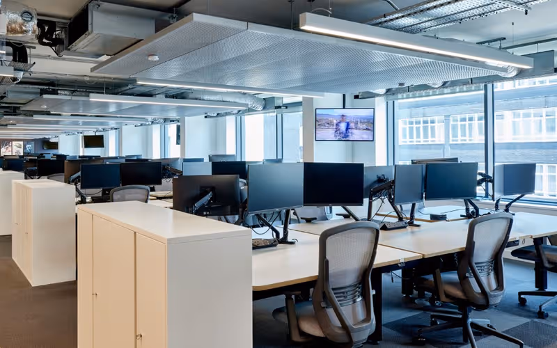 24-32 Stephenson Way, London, 136 DESKS 24-32 Stephenson Way, London image 1