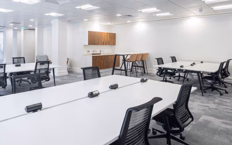 7 Moorgate, London, 110 DESKS 7 Moorgate, London image 1