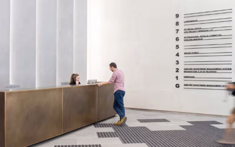 100 Wood St, London, 225 DESKS 100 Wood St, London image 1