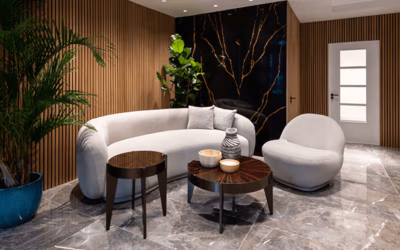 7 Hertford St, London image 1