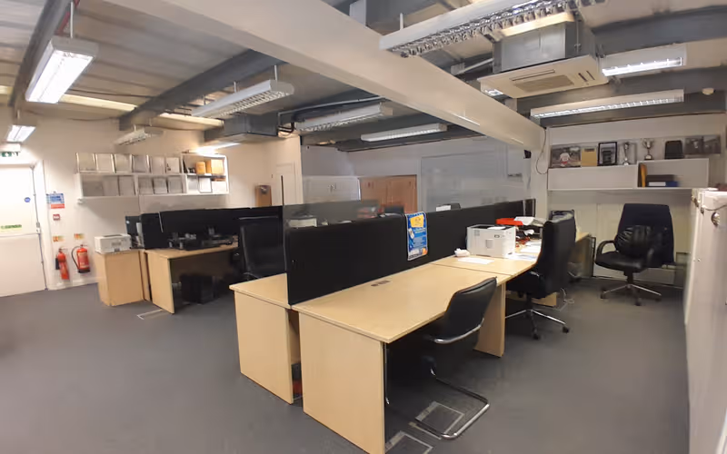 Dalmeyer Road, Willesden, 30 DESKS Dalmeyer Road, Willesden image 1
