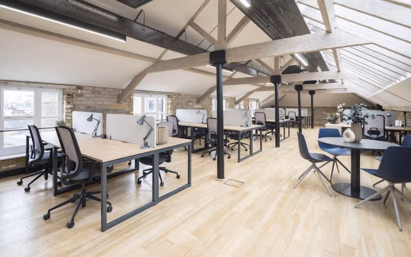 16 Bowling Green Lane, London image 1