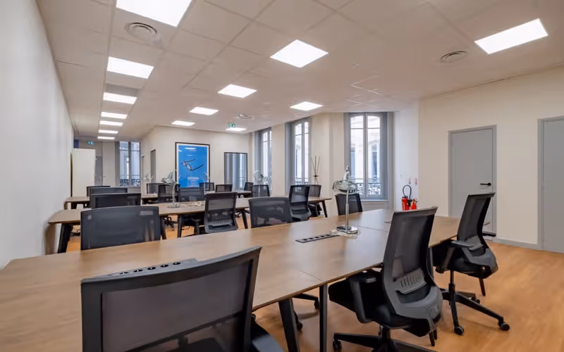 2 Place De La Bourse, Lyon, 22 DESKS 2 Place De La Bourse, Lyon image 1