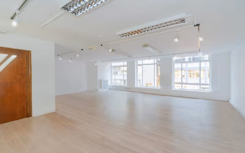 20 Margaret St, London, 13 DESKS 20 Margaret St, London image 1