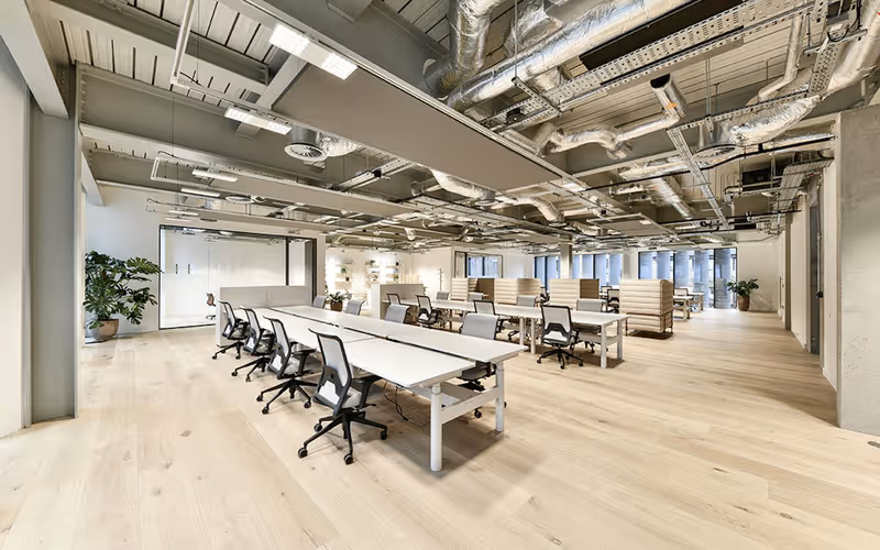 25 Bowling Green Lane, Clerkenwell, 175 DESKS 25 Bowling Green Lane, Clerkenwell image 1