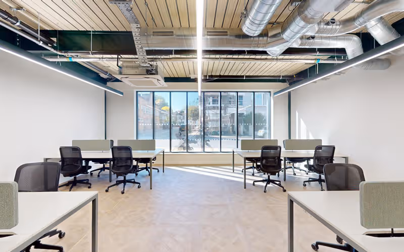 116 Putney Bridge Road, London, 50 DESKS 116 Putney Bridge Road, London image 1