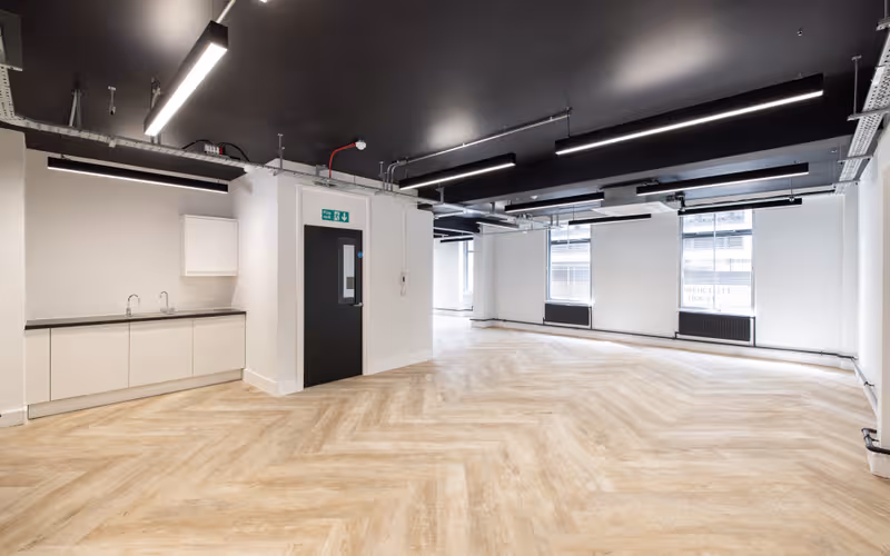 15 Young Street, London, 25 DESKS 15 Young Street, London image 1