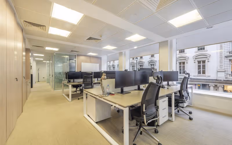10 Brook Street, London, 40 DESKS 10 Brook Street, London image 1