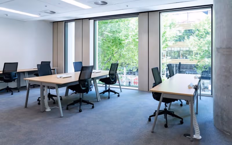 555 Collins Street, Melbourne, 17 DESKS 555 Collins Street, Melbourne image 1