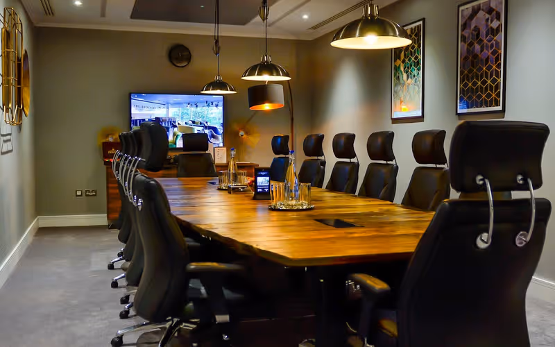 85 Uxbridge Road, Ealing, 17 DESKS 85 Uxbridge Road, Ealing image 1