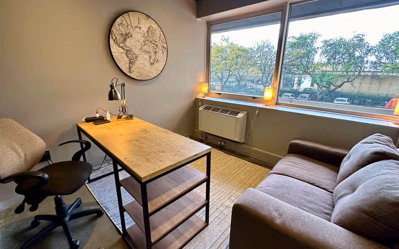 10 South Boulevard, Johannesburg, 30 DESKS 10 South Boulevard, Johannesburg image 1