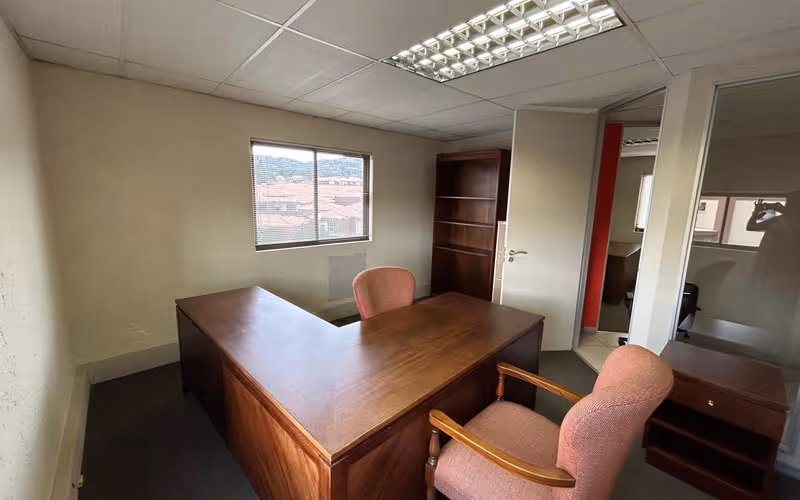 938 Kudu Street, Roodepoort, 2 DESKS 938 Kudu Street, Roodepoort image 1