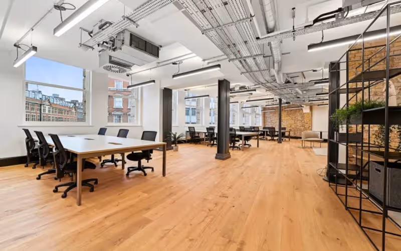 8 Charterhouse Buildings, London, 45 DESKS 8 Charterhouse Buildings, London image 1