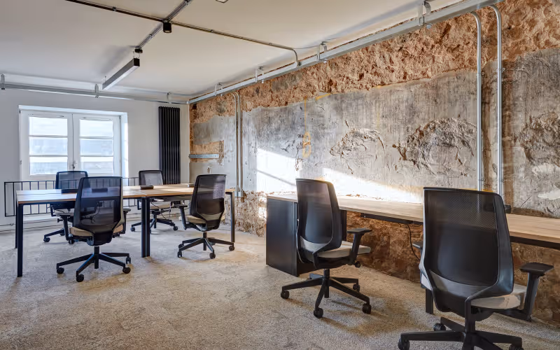 84 Commercial St, Leith, 75 DESKS 84 Commercial St, Leith image 1