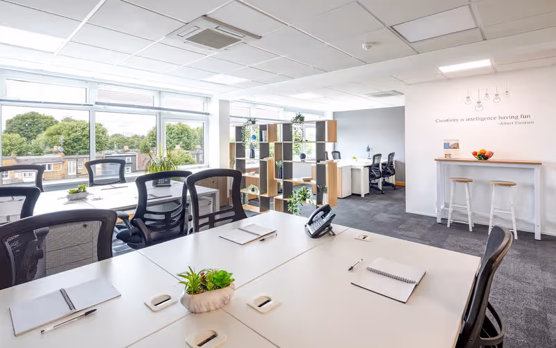 18-24 Turnham Green Terrace, Chiswick, 10 DESKS 18-24 Turnham Green Terrace, Chiswick image 1