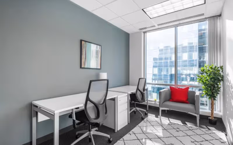 332 N Harrison St, Davenport, 50 DESKS 332 N Harrison St, Davenport image 1