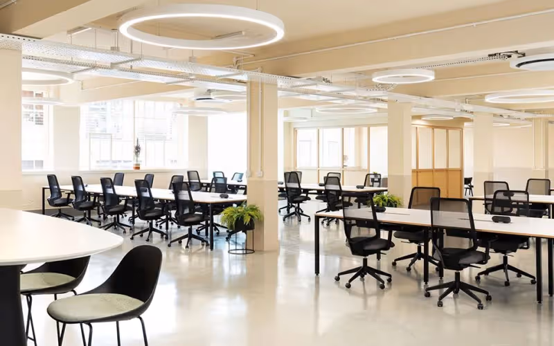 20 Garrett St, London, 44 DESKS 20 Garrett St, London image 1