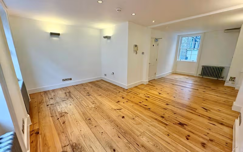 26 Ganton Street, Soho, 6 DESKS 26 Ganton Street, Soho image 1