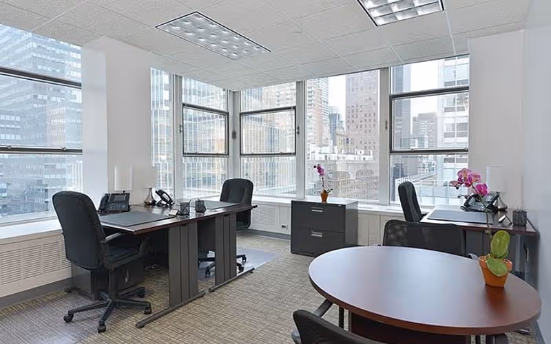 733 3rd Avenue, New York, 12 DESKS 733 3rd Avenue, New York image 1