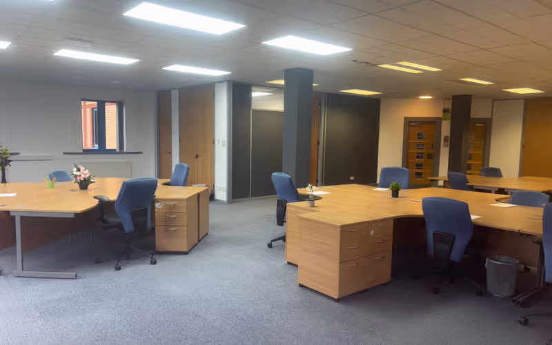 Dudley Court South Level Street, Brierley Hill, 28 DESKS Dudley Court South Level Street, Brierley Hill image 1