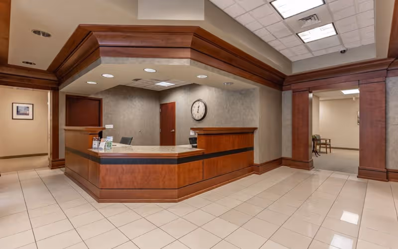 537 West Sugar Creek Road, Charlotte, 2 DESKS 537 West Sugar Creek Road, Charlotte image 1