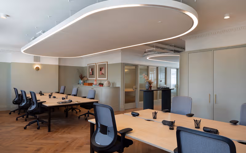 11-12 Pall Mall, Greater London, 14 DESKS 11-12 Pall Mall, Greater London image 1
