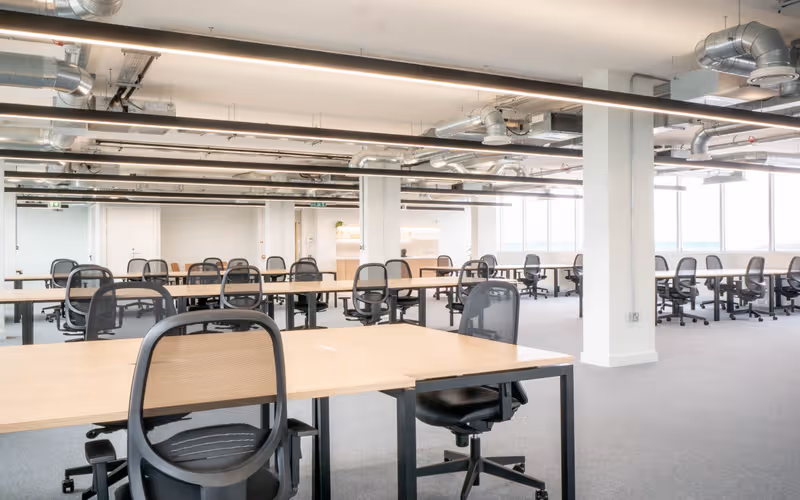 High St, Bracknell, 80 DESKS High St, Bracknell image 1