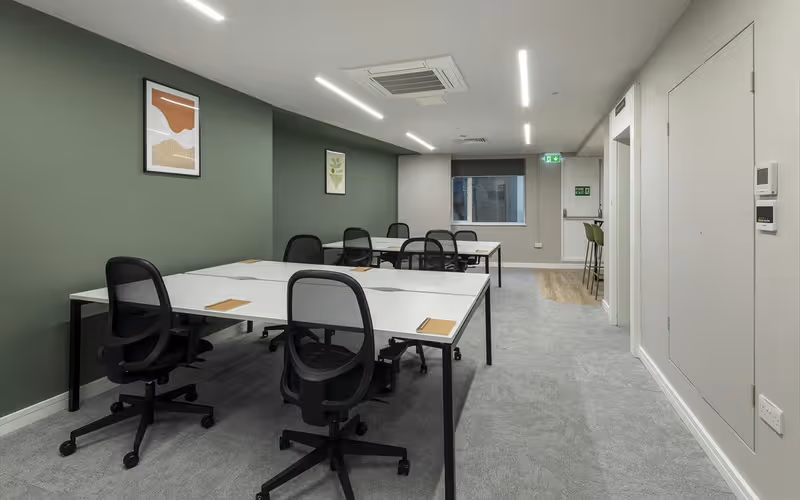 141 Fenchurch Street, City Of London, 19 DESKS 141 Fenchurch Street, City Of London image 1